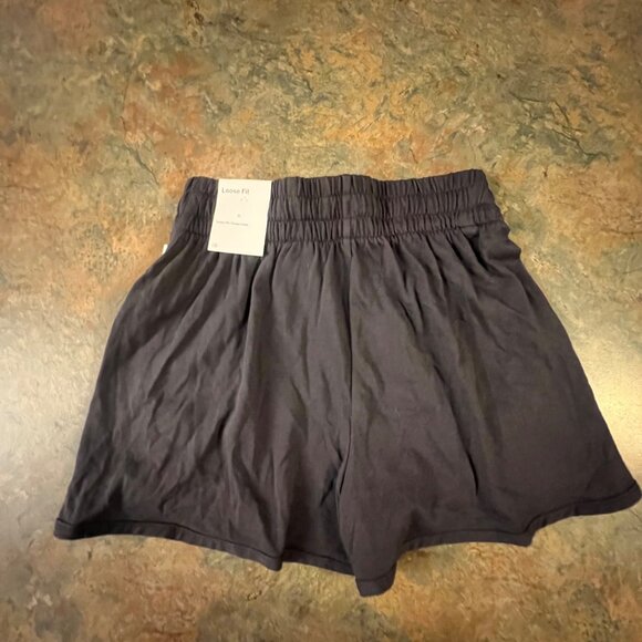 Nike Kids Training Shorts Small - Picture 2 of 8